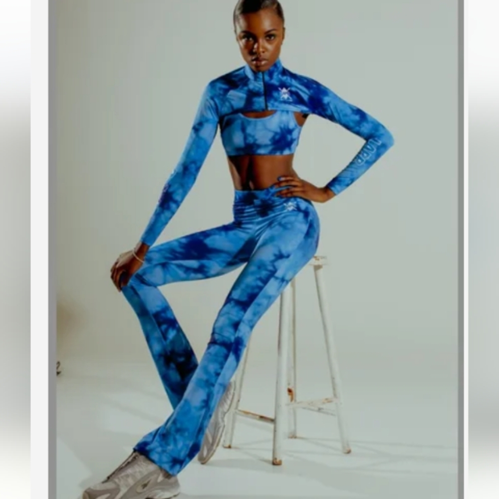 Daily Paper LAPP. Blue Tie Dye Bell Bottoms Pants M